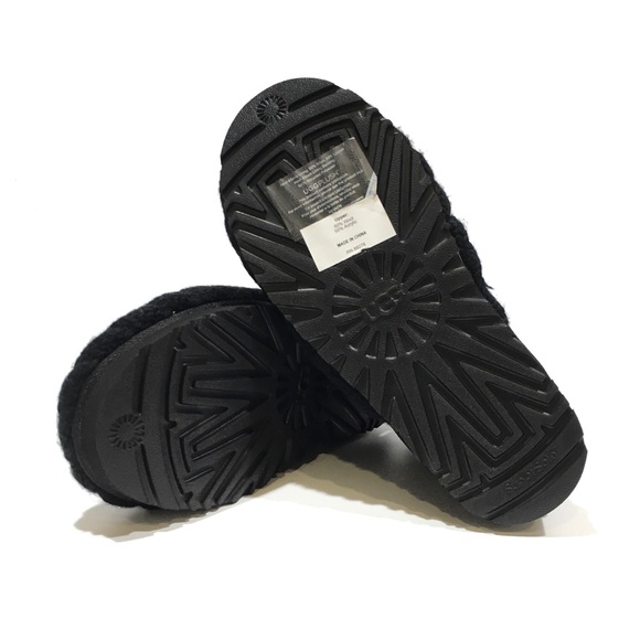 UGG CLASSIC MINI CHUNKY CABLE KNIT BOOTS -BLACK - WOMEN’S US 8 -NEW - Picture 7 of 9